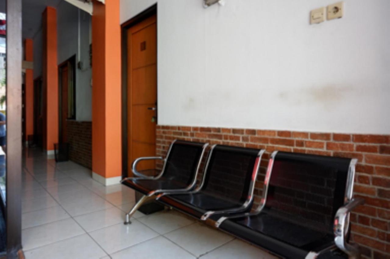 Oyo 1251 Residence 8 Semarang Exterior foto